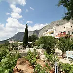 Tolle In Mit Schoenem Garten By Interhome * Драшнице