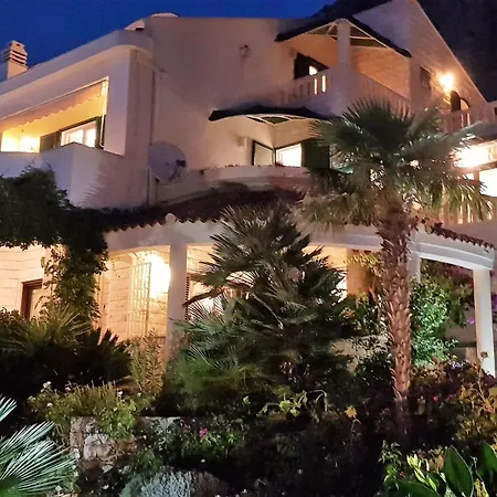 Tolle In Mit Schoenem Garten By Interhome Apartment *