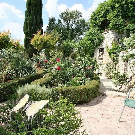 Tolle In Mit Schoenem Garten By Interhome Apartment Drašnice
