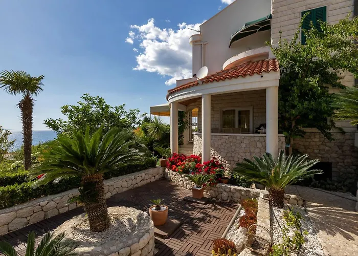 Tolle In Mit Schoenem Garten By Interhome Διαμέρισμα Drasnice