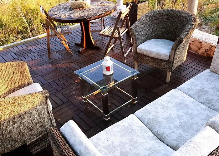 Tolle In Mit Schoenem Garten By Interhome *