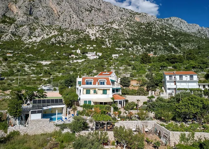 Tolle In Mit Schoenem Garten By Interhome Διαμέρισμα *